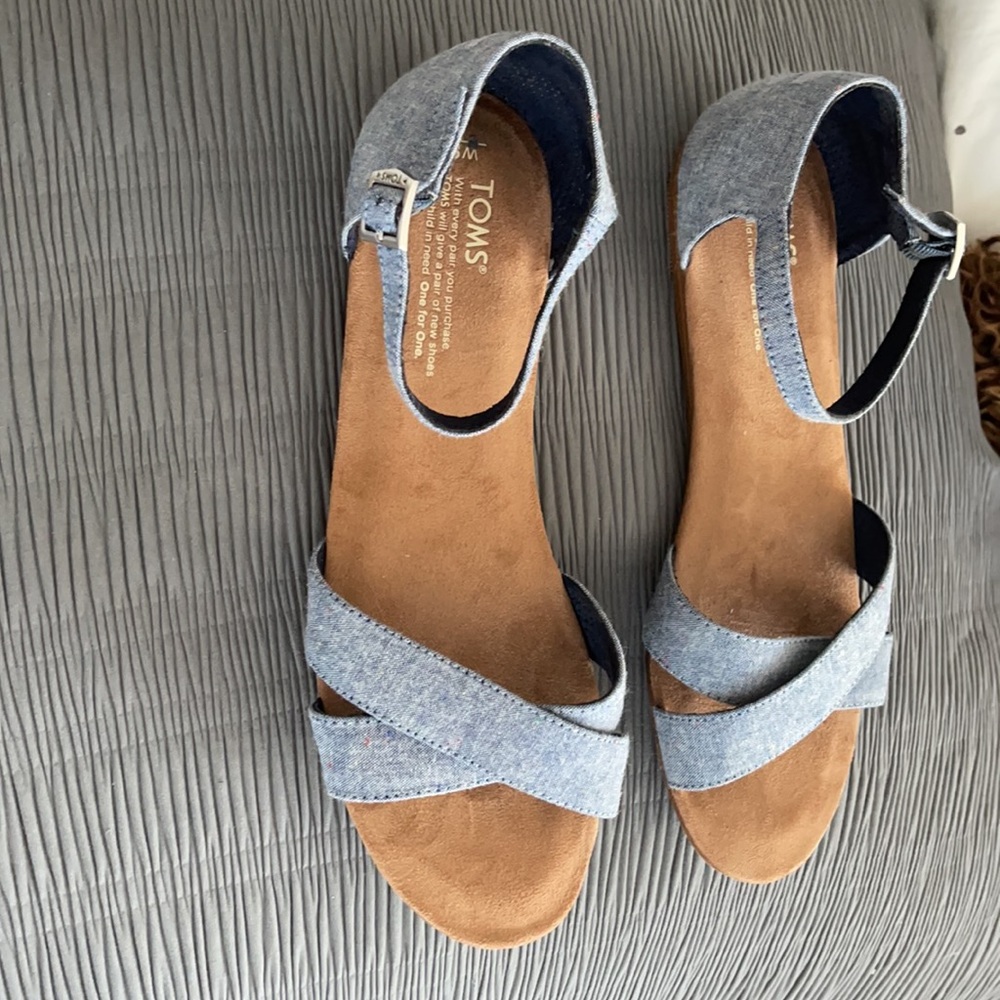 Toms Women Sandals Light Blue and Brown Cross-Strap Ankle Strap - Picture 3 of 4